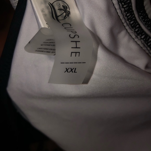 Cupshe Swimsuit - Picture 5 of 6